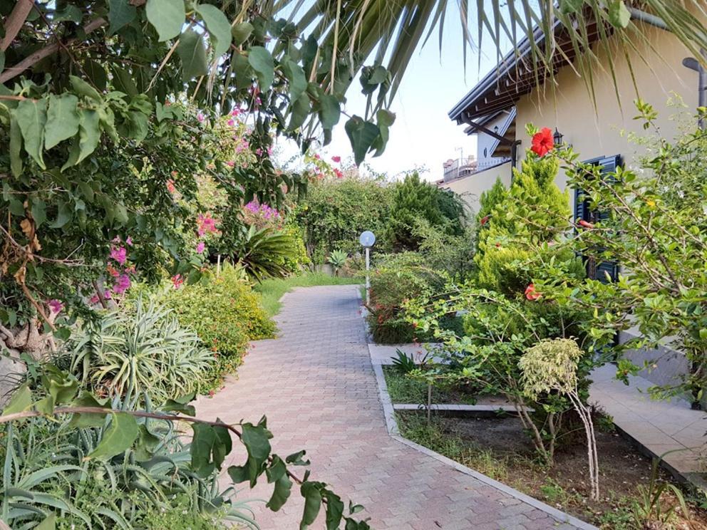Villa Gabriella Патти Экстерьер фото