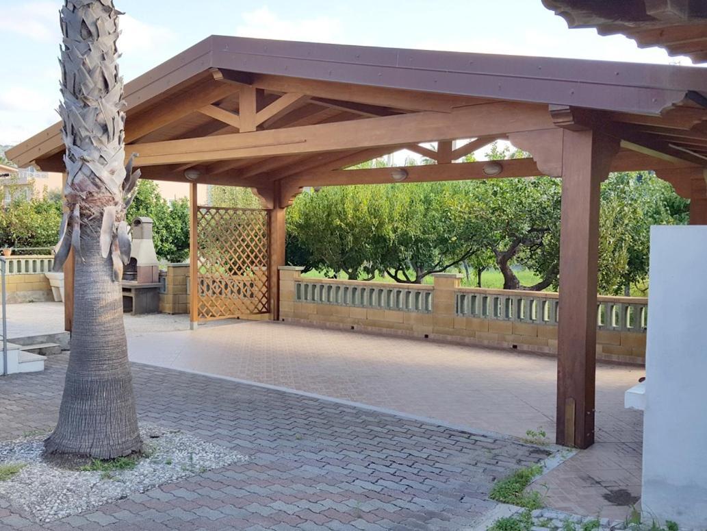 Villa Gabriella Патти Экстерьер фото